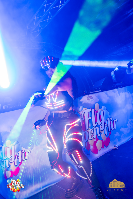 260530_fly-129.png