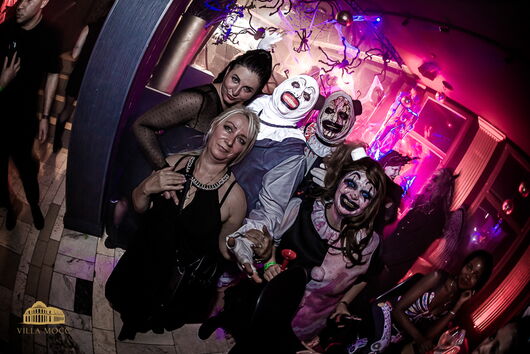 251101_halloween3-37.jpg